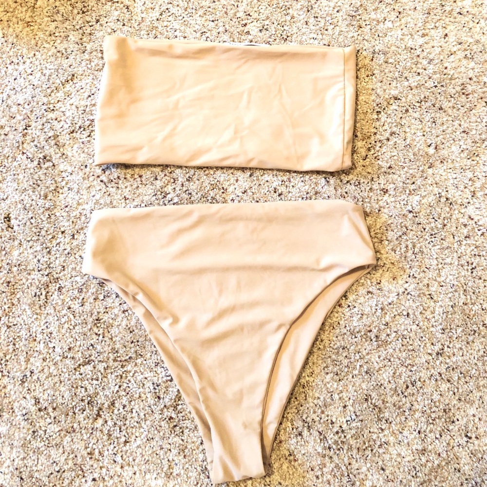 Nude strapless bikini